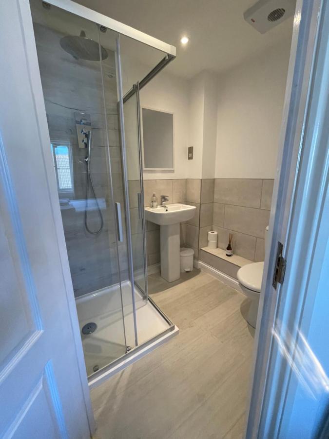 Beautiful Town House With Private Garden And Patio Villa Canford Magna Eksteriør billede